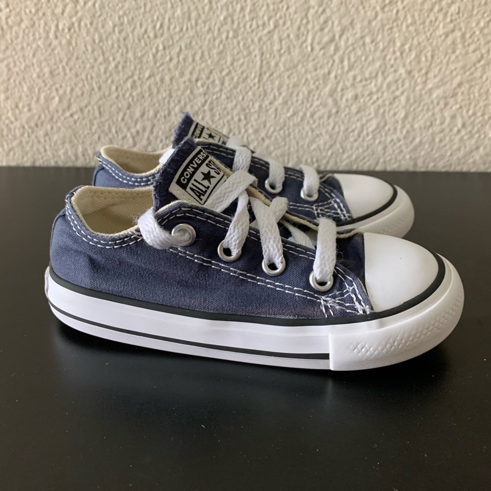 Converse size 7 toddler